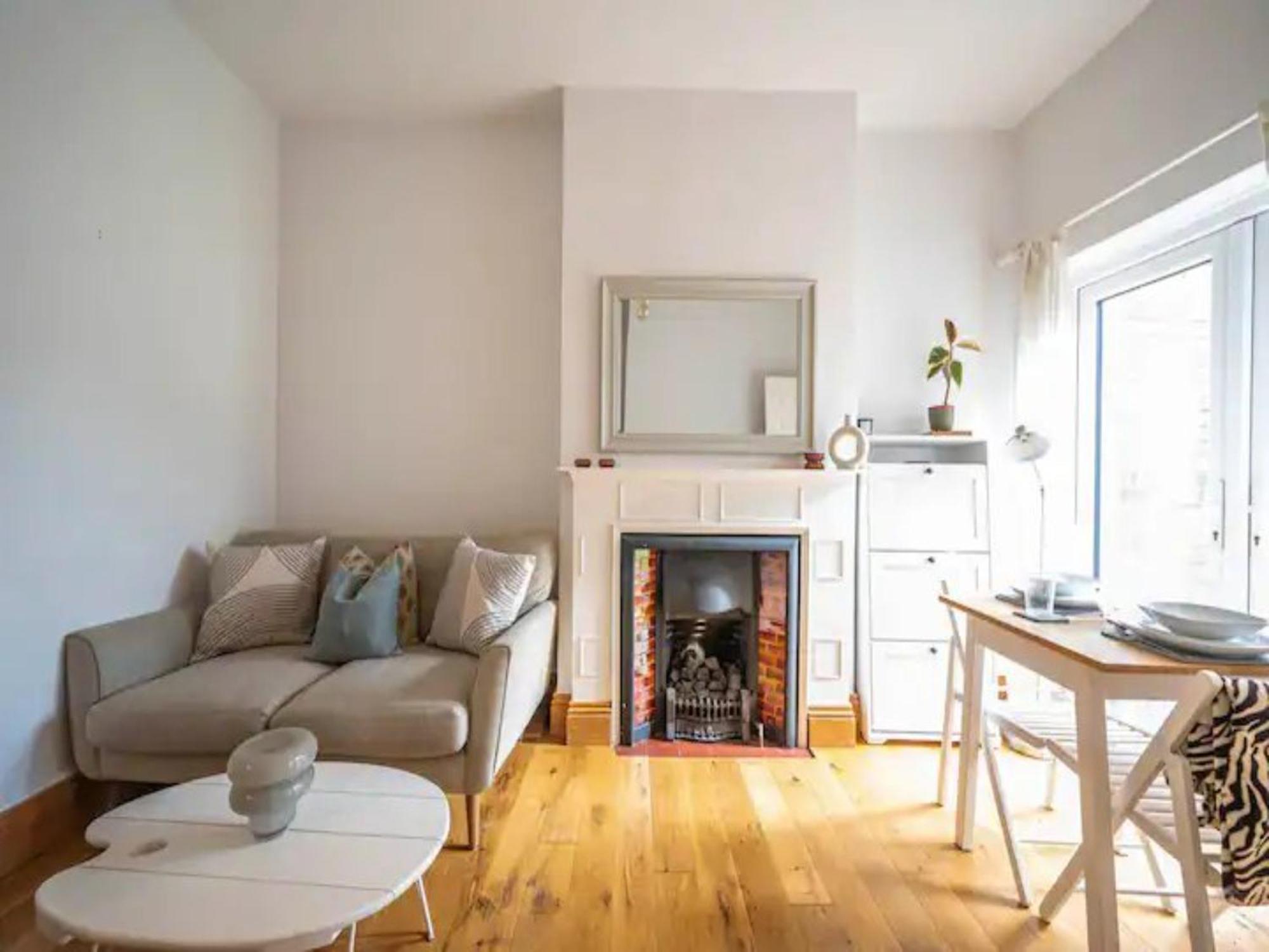 Pass The Keys Hither Ground Floor Flat With Garden