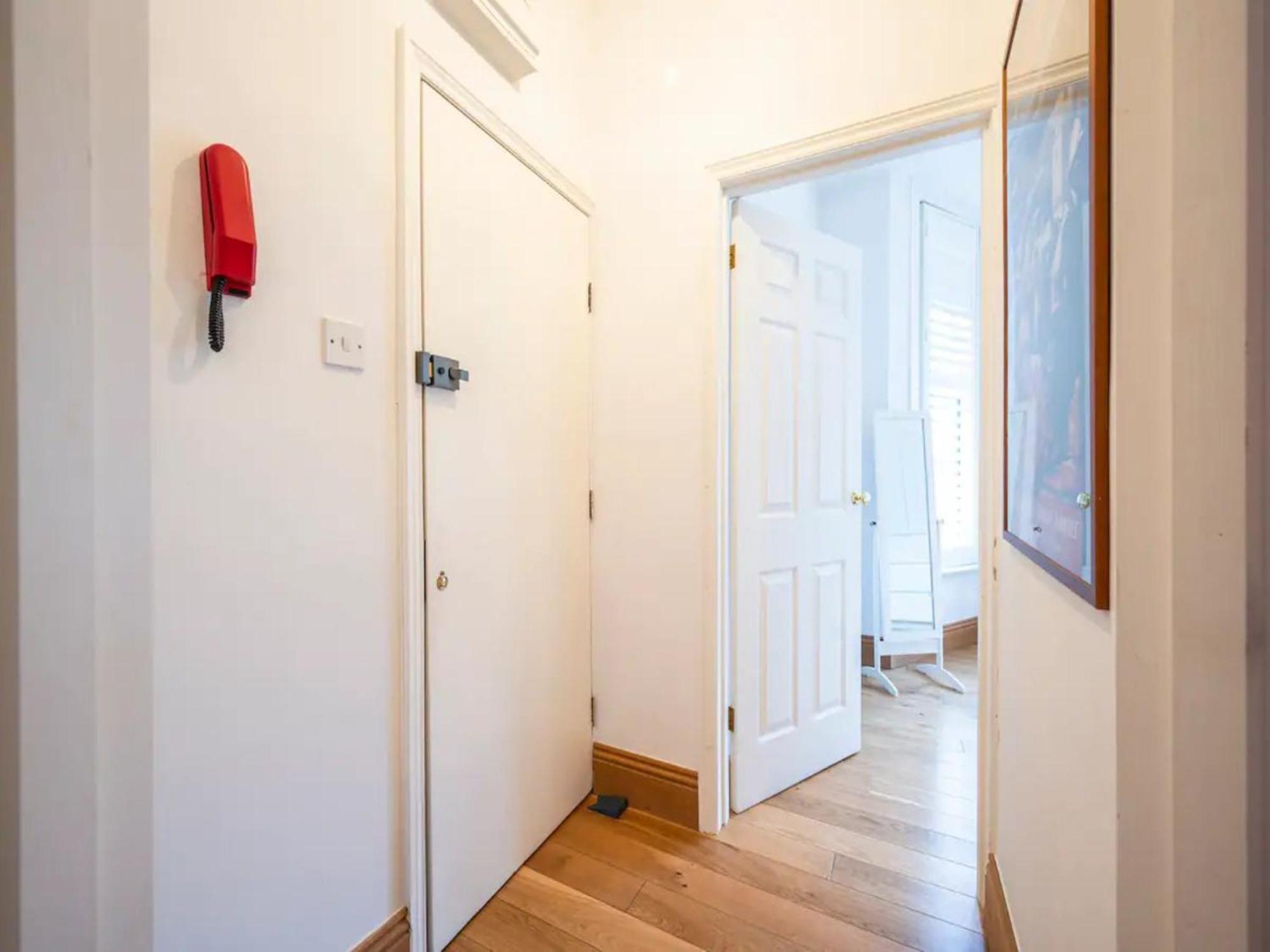 Apartment Pass The Keys Hither Ground Floor Flat With Garden London