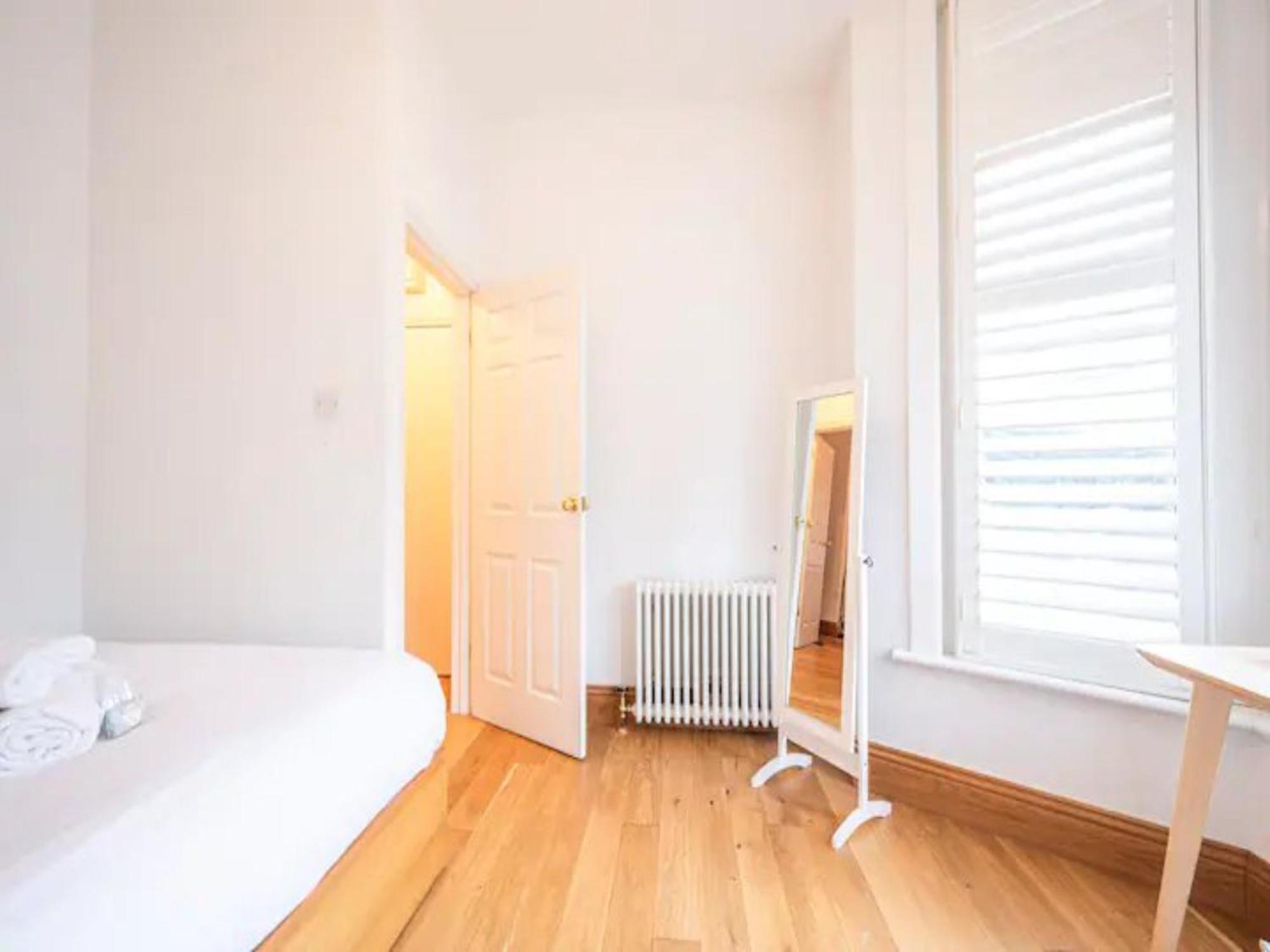 Pass The Keys Hither Ground Floor Flat With Garden Apartment *
