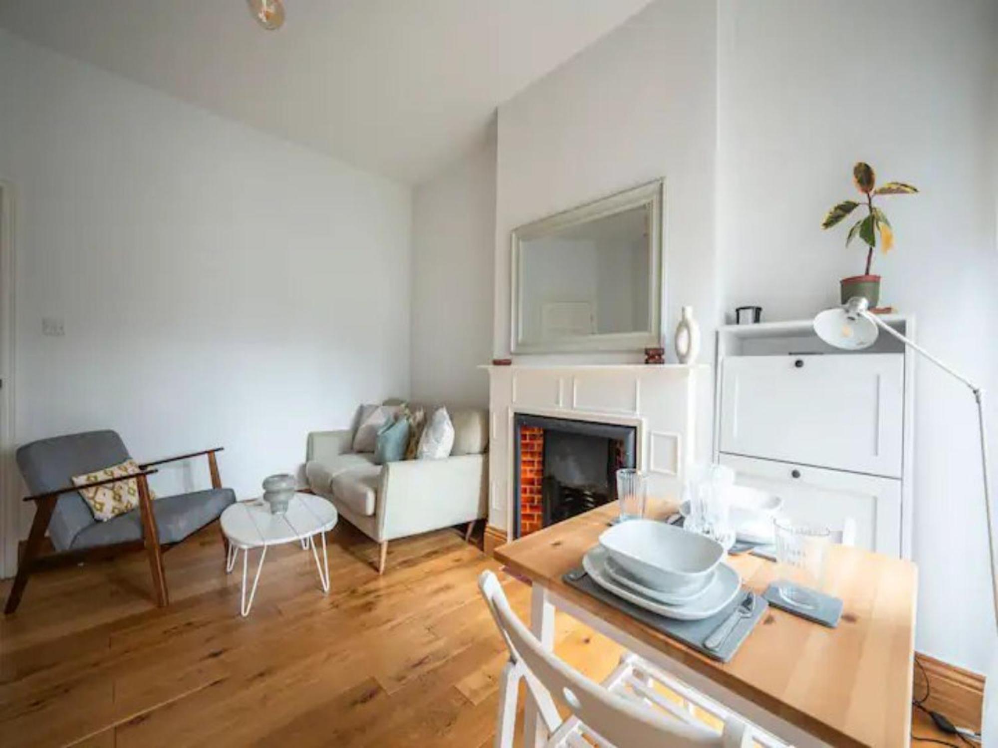 Apartment Pass The Keys Hither Ground Floor Flat With Garden *
