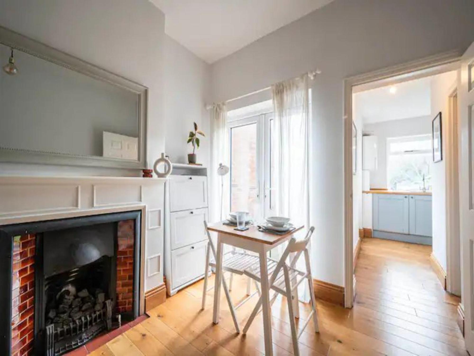 Pass The Keys Hither Ground Floor Flat With Garden